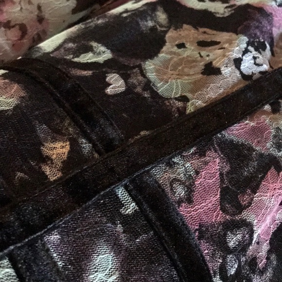 lace dress - Picture 5 of 5